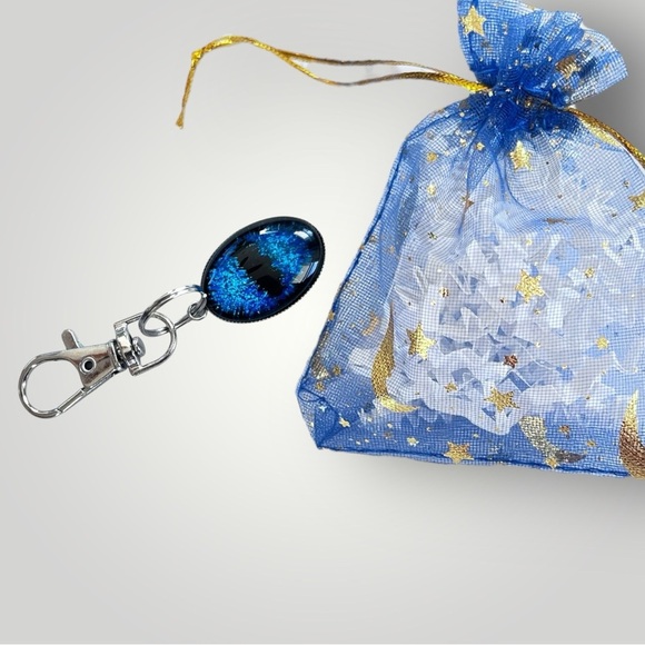 𝑯𝒂𝒏𝒅𝒎𝒂𝒅𝒆 Blue Dragon Eye Keychain w/Gift Bag - Picture 2 of 14